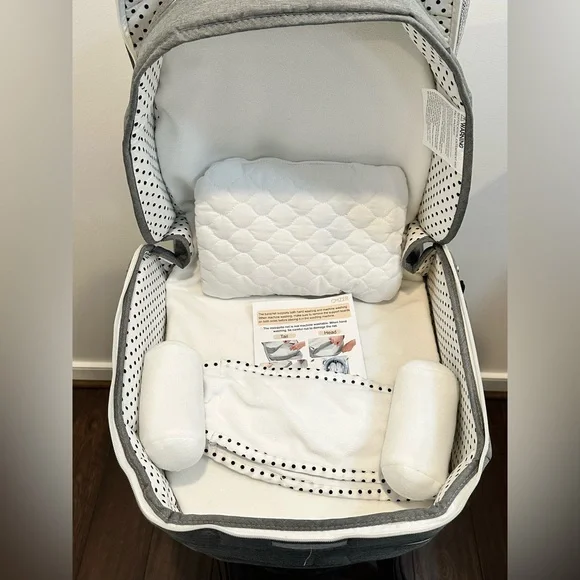 Omzer Gray Baby Travel Bassinet - Picture 6 of 11